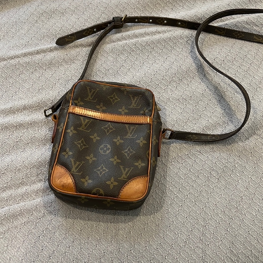 🖤 Louis Vuitton Danube PM